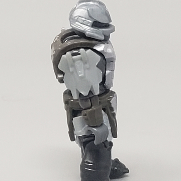 Mega Construx Halo Silver Banished Brute Warrior Mini-Action Figure - Picture 7 of 8